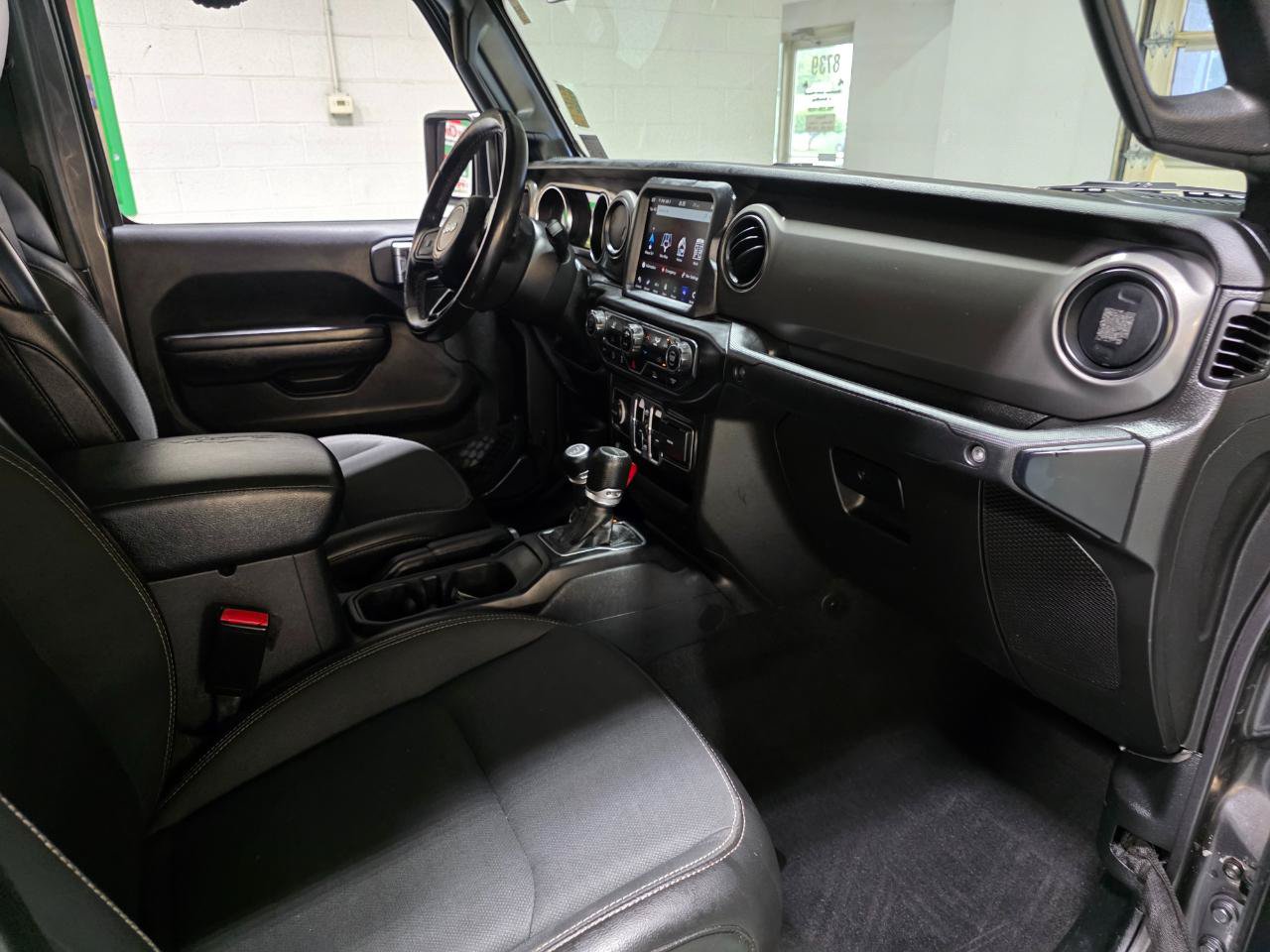 Used 2021 Jeep Gladiator Sport AWD/4WD image 25