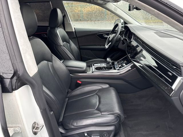 Used 2019 Audi Q8 Prestige w/ Luxury Package image 13
