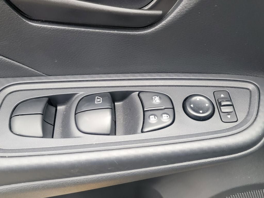 Used 2023 Nissan Versa SV image 35