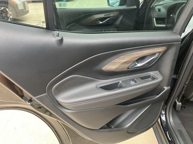 Used 2022 GMC Terrain Denali w/ Black Diamond Edition image 22