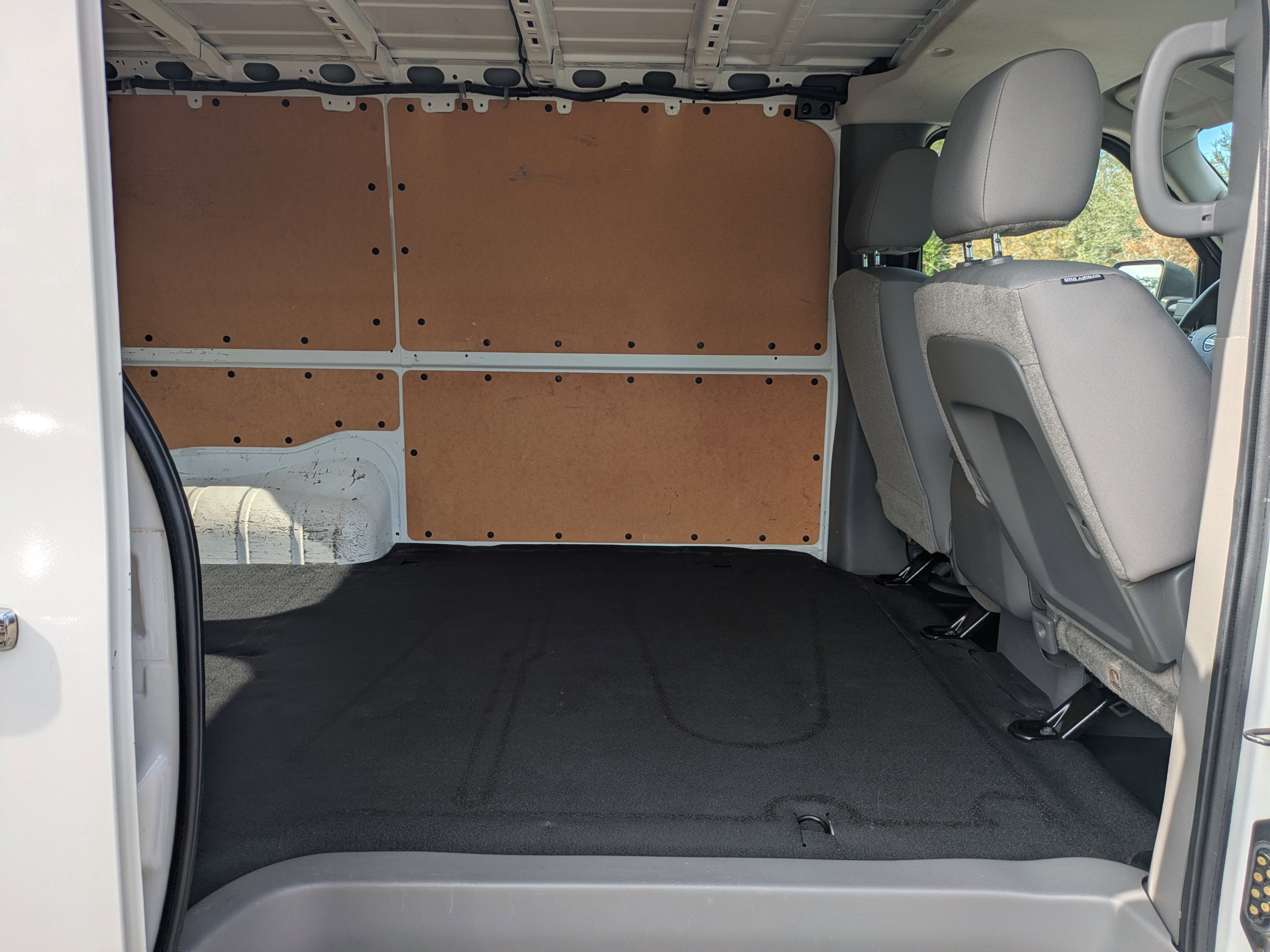 Used 2018 Nissan NV 3500 SL w/ Navigation Package image 14