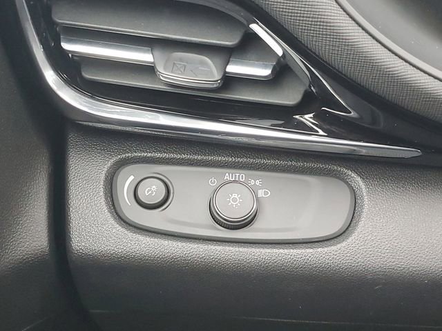 Certified 2024 Buick Envista Sport Touring w/ Convenience I Package image 19