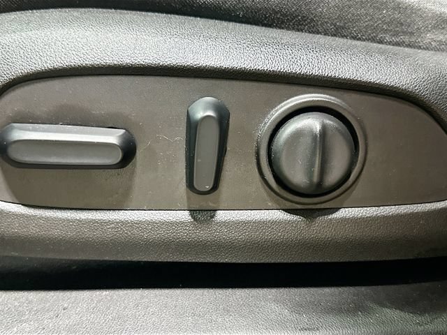 Used 2019 Chevrolet Traverse LT w/ LPO, Floor Liner Package AWD/4WD image 18