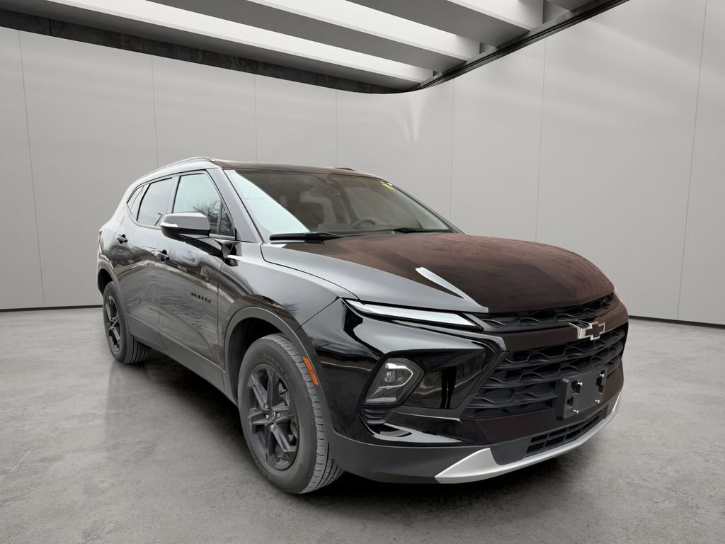 Used 2023 Chevrolet Blazer LT w/ Midnight/Sport Edition image 7