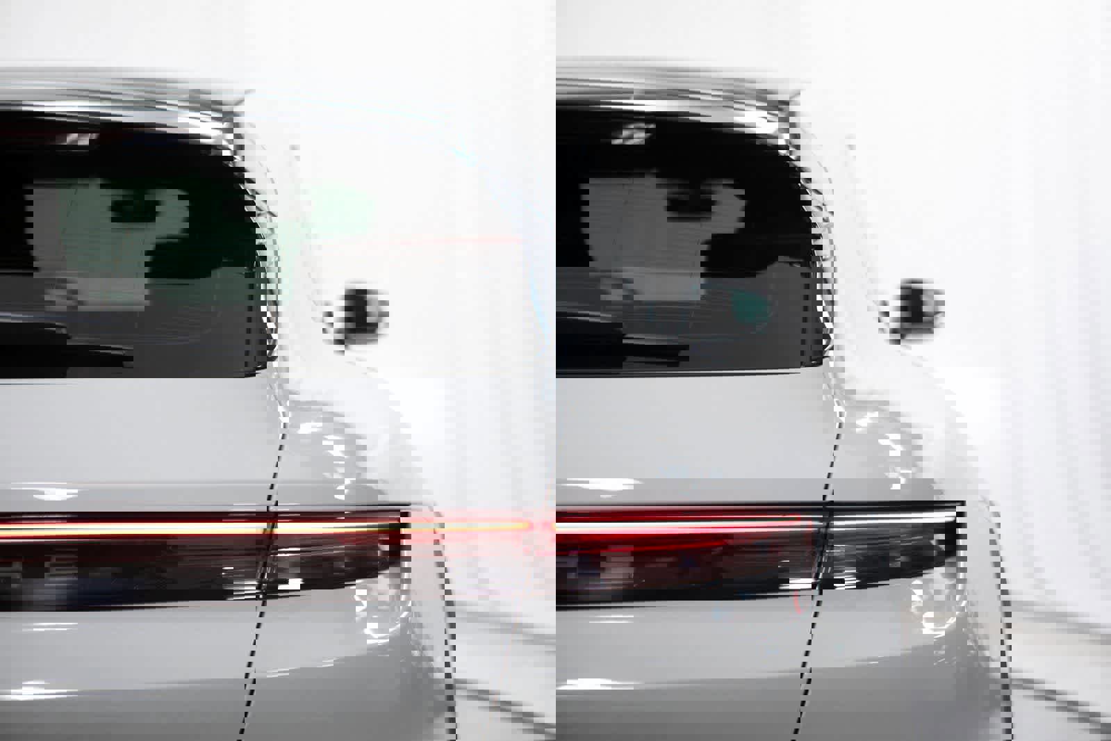 Certified 2024 Porsche Taycan 4 Cross Turismo image 38