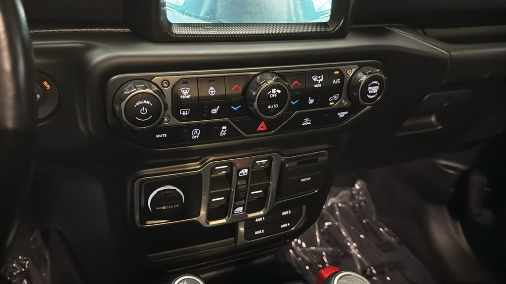 Used 2020 Jeep Gladiator Overland AWD/4WD image 31