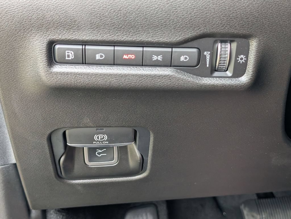 New 2026 Jeep Cherokee Limited AWD/4WD image 13