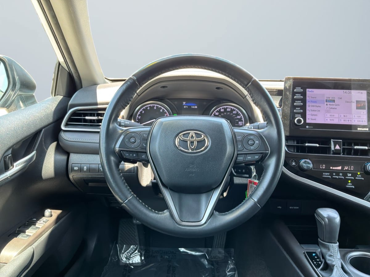 Used 2024 Toyota Camry SE FWD image 11