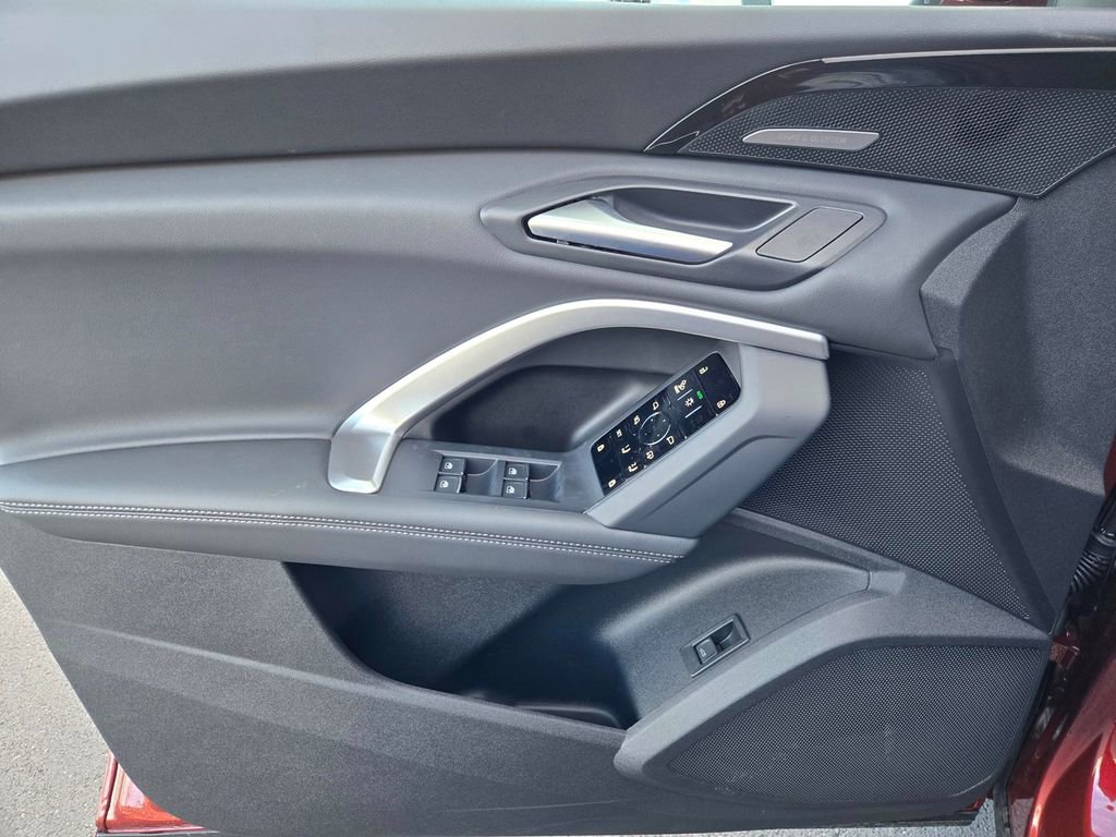 New 2025 Audi Q5 Premium Plus image 17