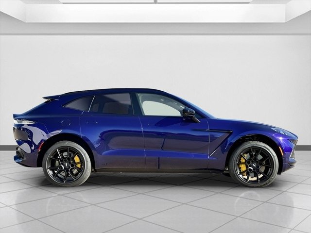 Used 2022 Aston Martin DBX image 9