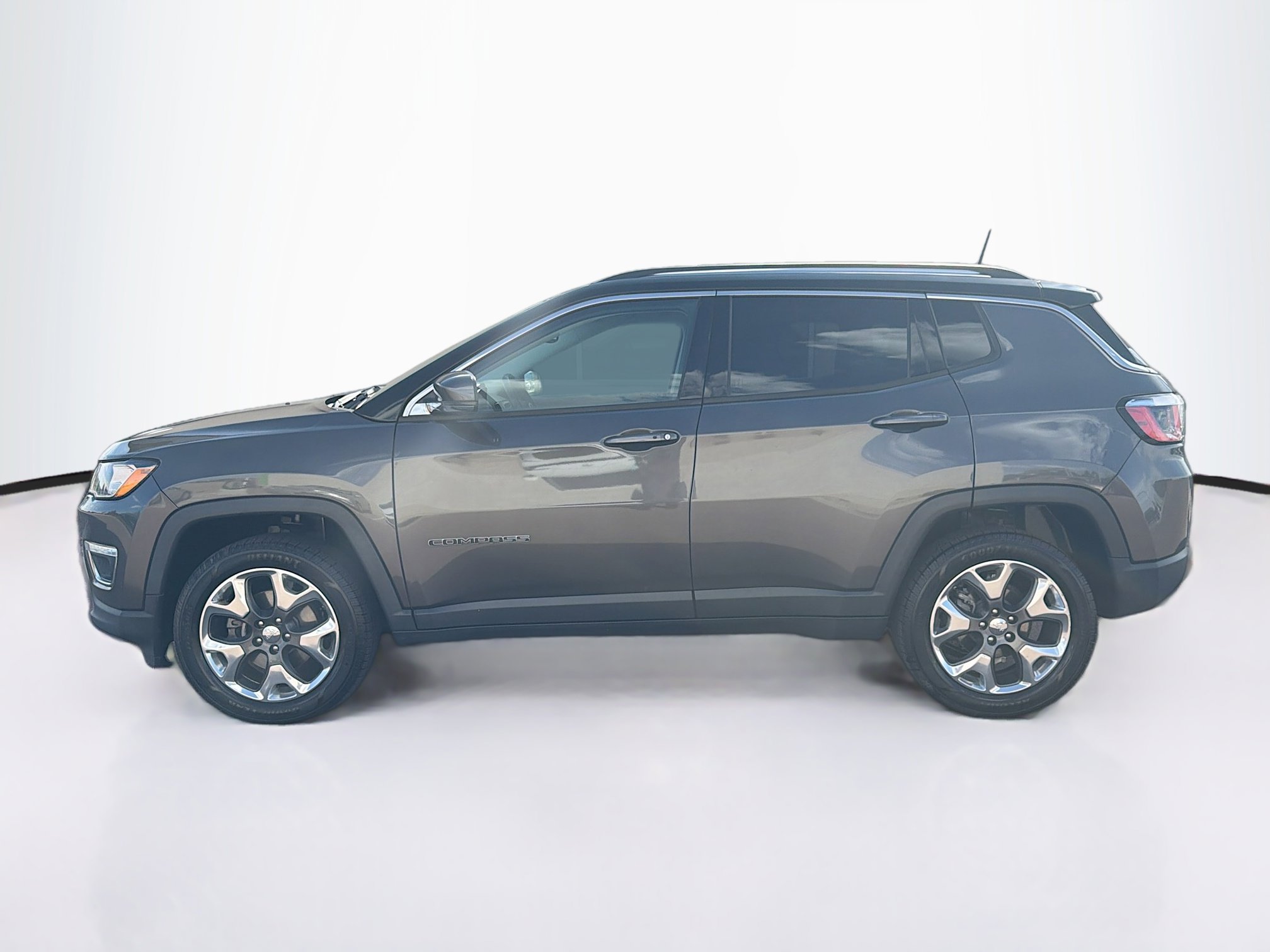 Used 2019 Jeep Compass Limited AWD/4WD image 4