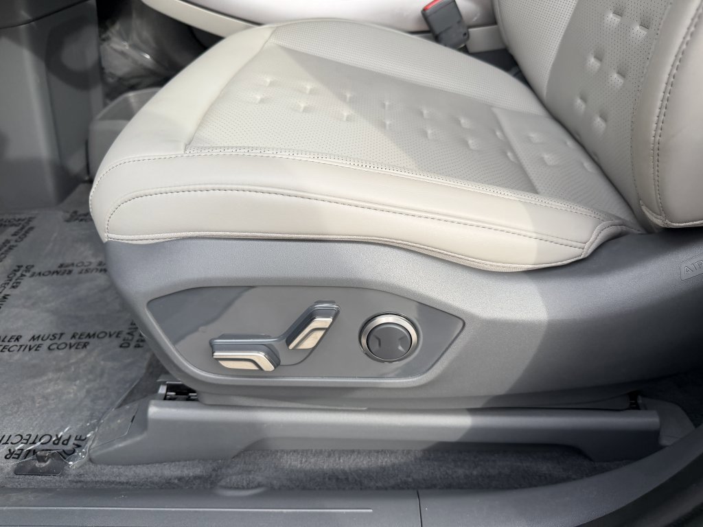 Used 2024 Kia EV9 Wind AWD/4WD image 30