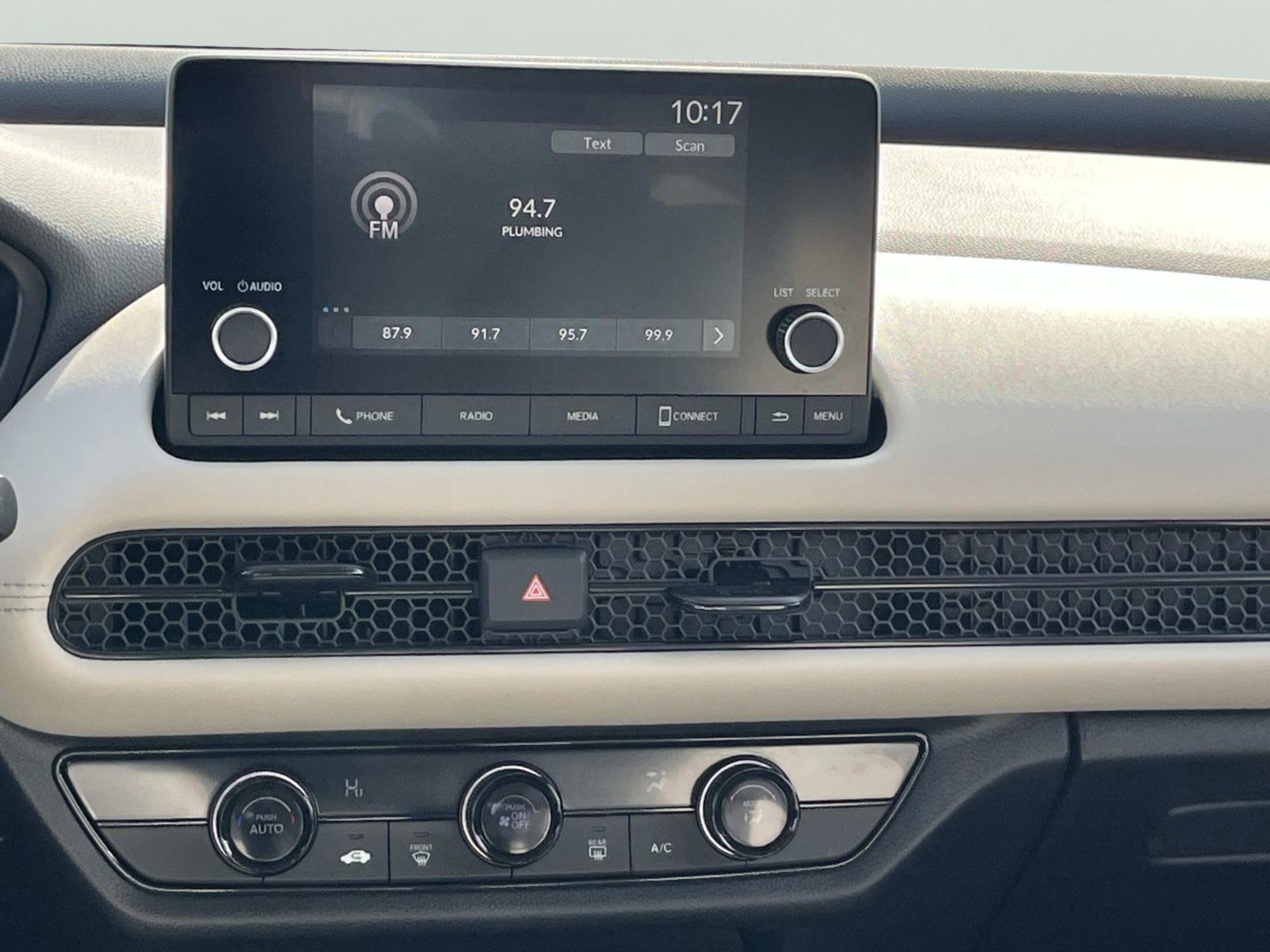 Used 2025 Honda HR-V LX image 12