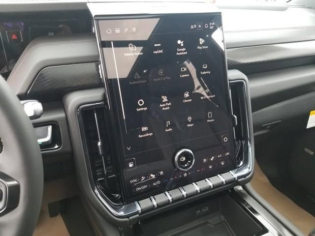 New 2026 GMC Yukon XL AT4 w/ AT4 Premium Plus Package AWD/4WD image 13