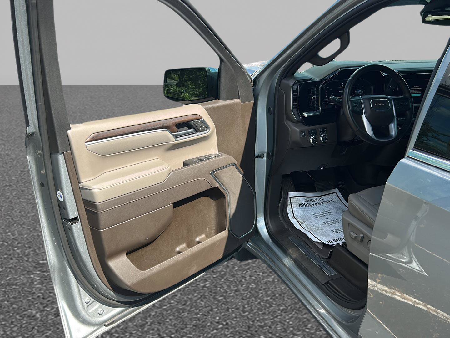 Certified 2025 GMC Sierra 1500 SLT AWD/4WD image 17