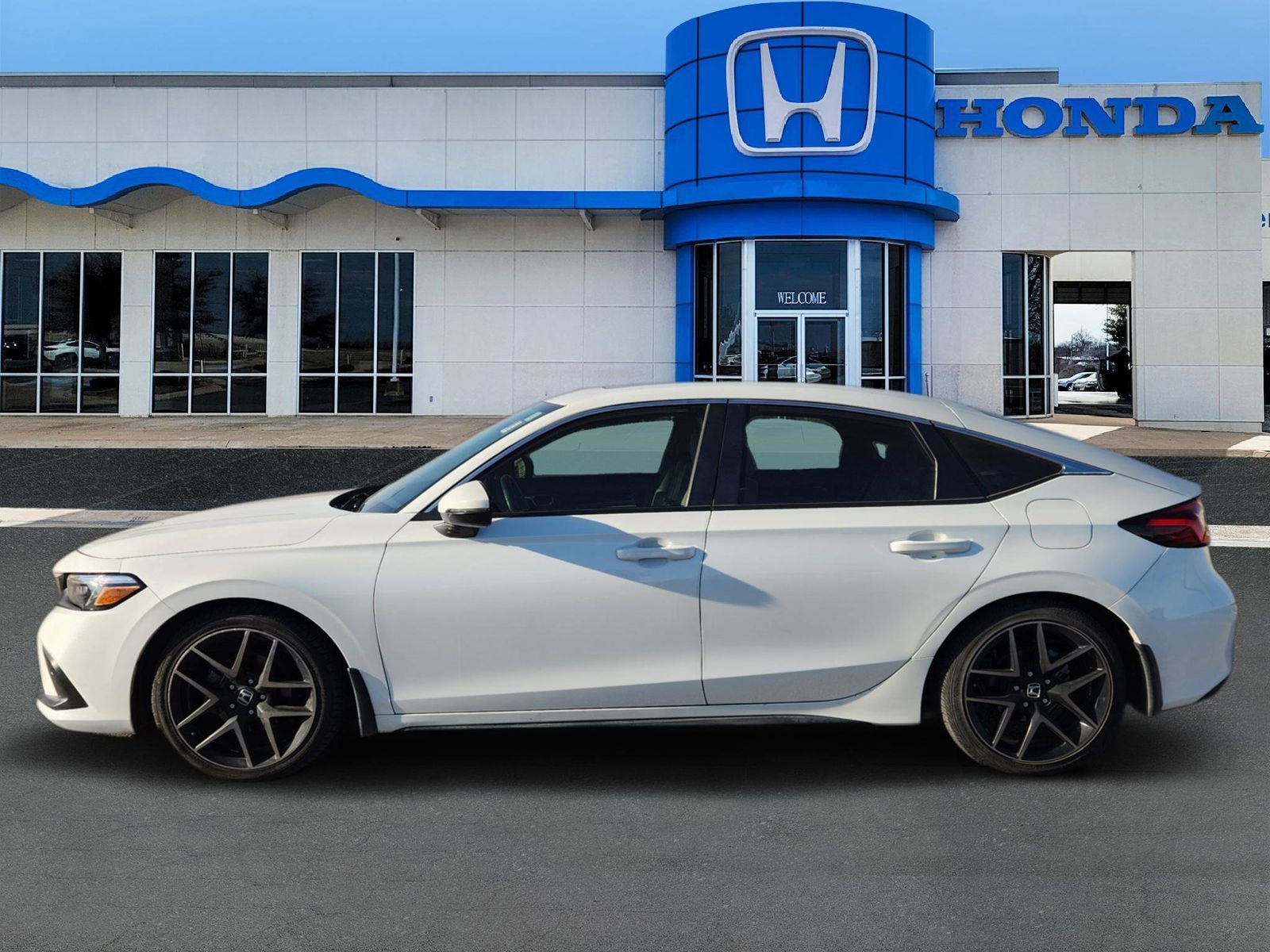Used 2023 Honda Civic Sport Touring image 3