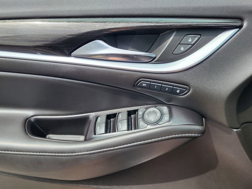 Used 2020 Buick Enclave Avenir w/ Avenir Technology Package image 17