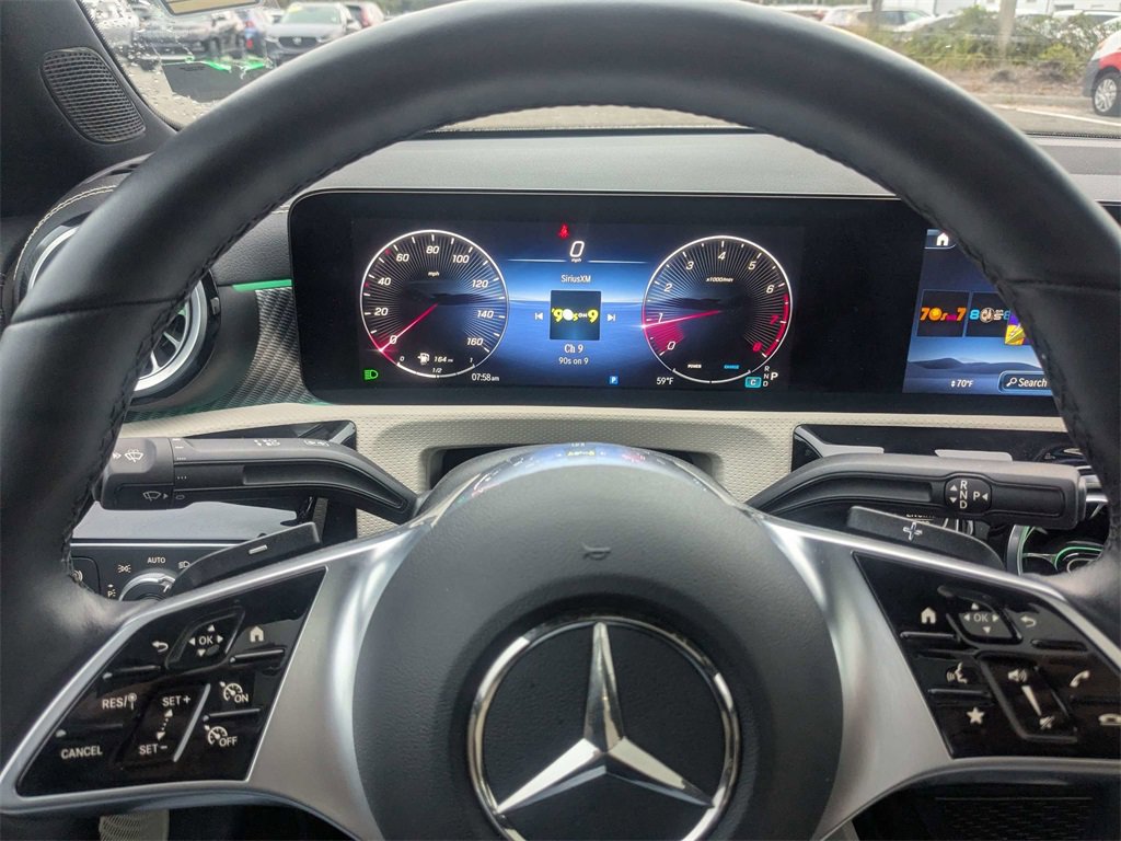 Used 2025 Mercedes-Benz CLA 250 4MATIC image 30