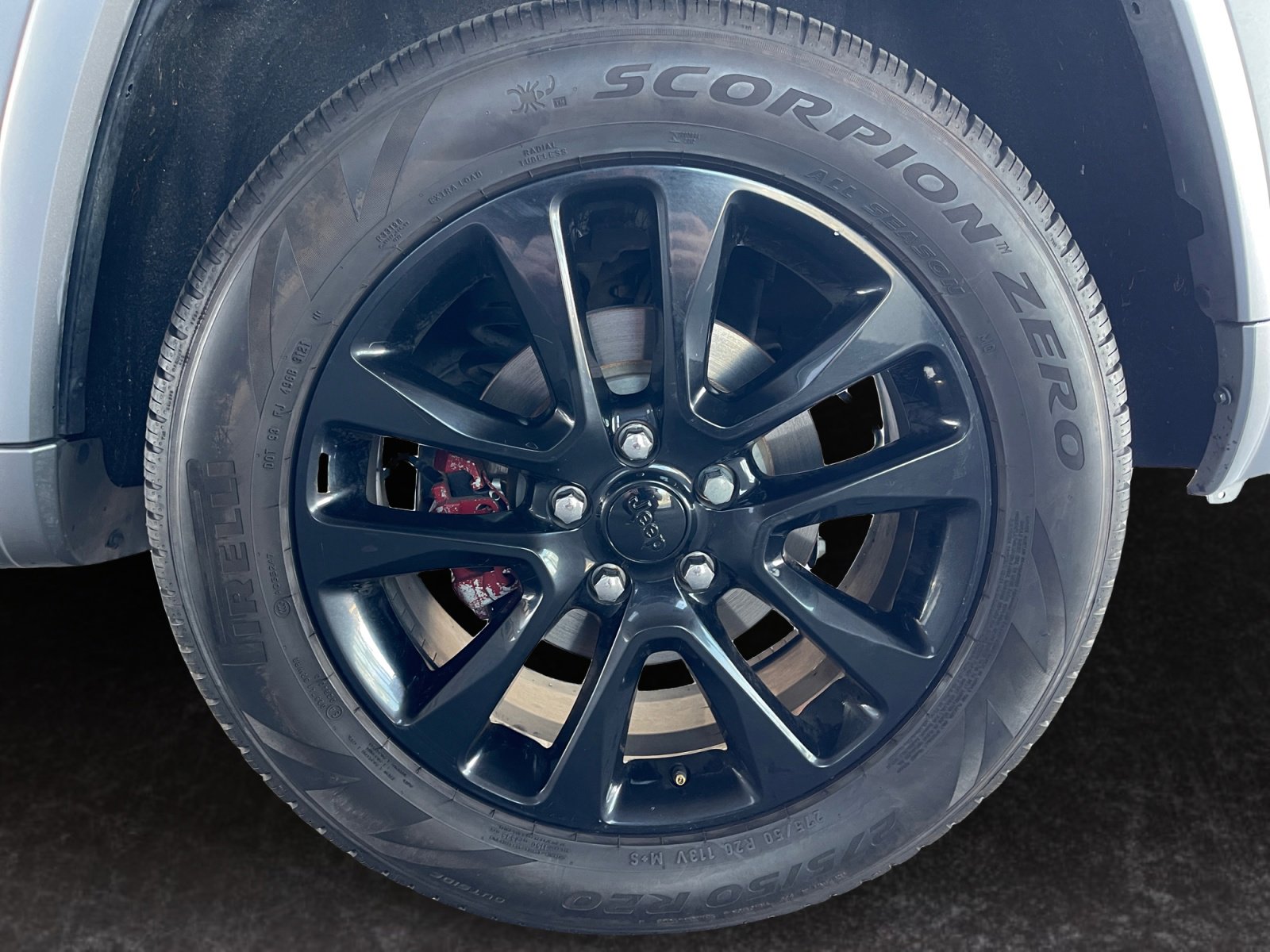 Used 2018 Jeep Grand Cherokee Altitude image 14