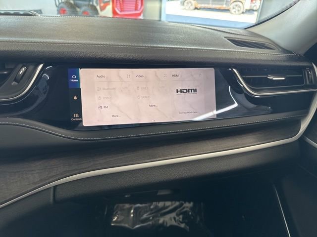 Used 2023 Jeep Grand Cherokee 4WD 4xe image 46