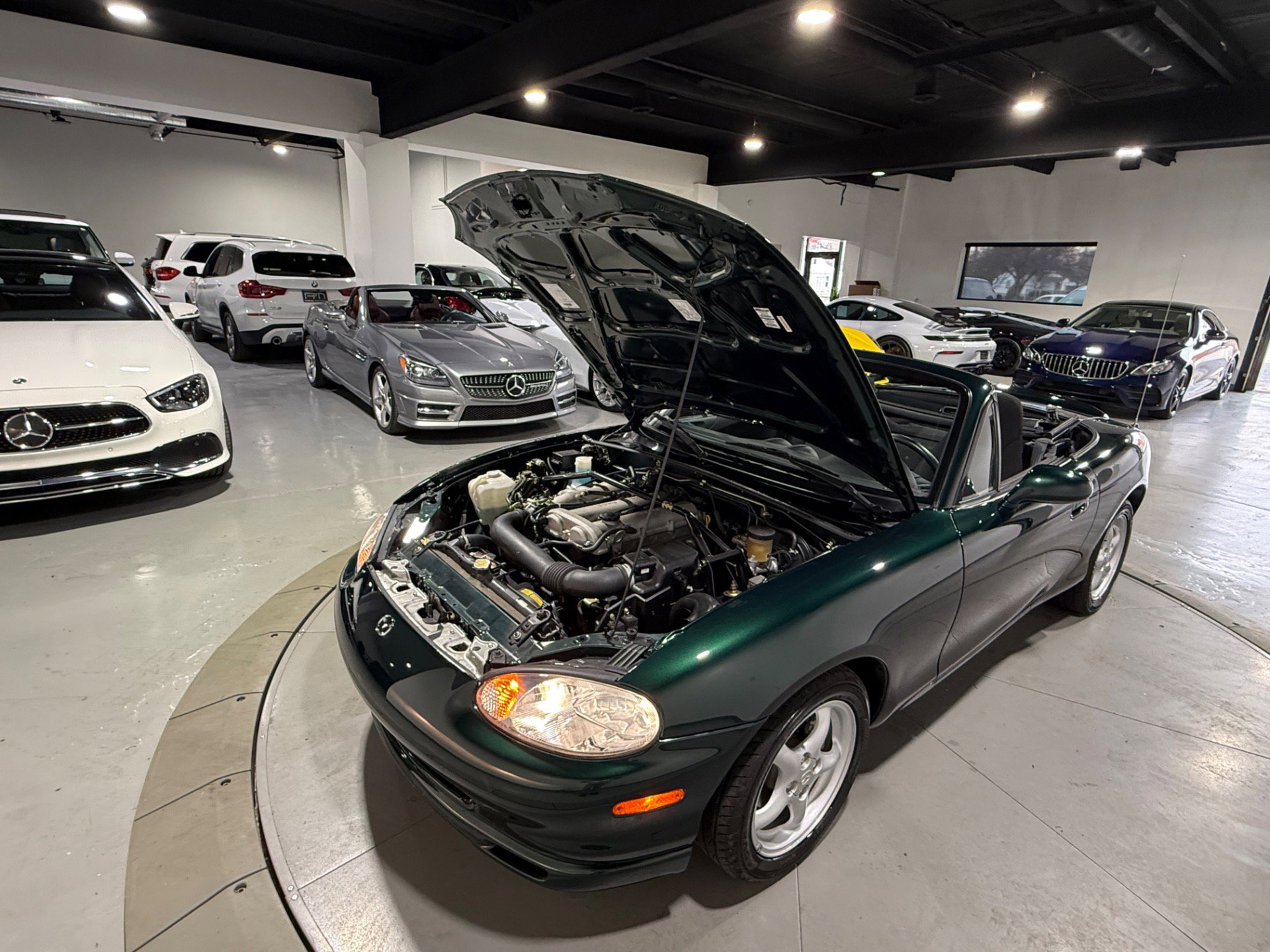 Used 1999 MAZDA MX-5 Miata RWD image 20