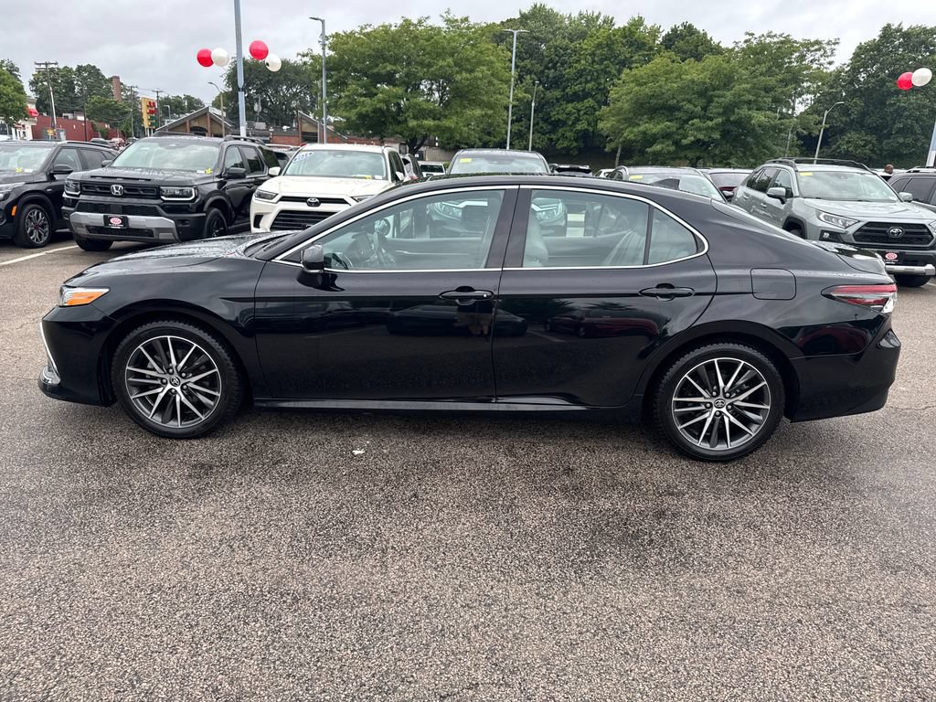 Used 2022 Toyota Camry XLE AWD/4WD image 4