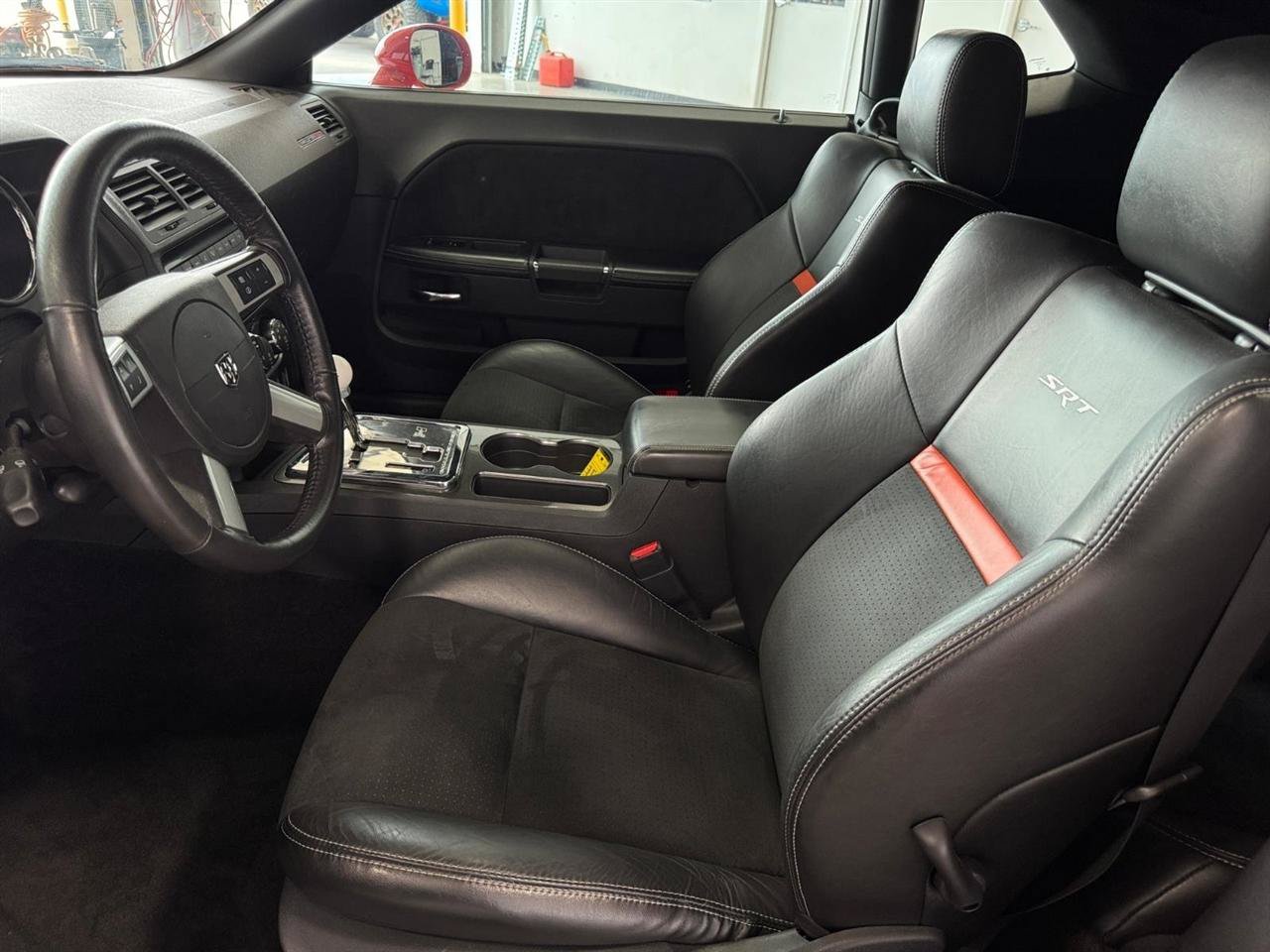Used 2008 Dodge Challenger SRT8 RWD image 9
