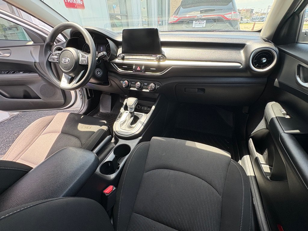 Used 2021 Kia Forte LXS FWD image 17