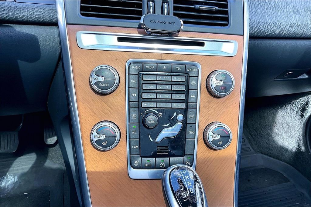 Used 2017 Volvo XC60 T5 Inscription w/ Preferred Option Package AWD/4WD image 41