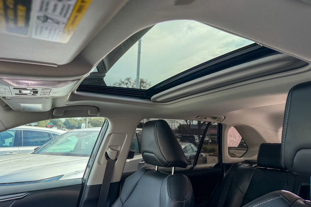 Used 2023 Toyota RAV4 XLE Premium image 25