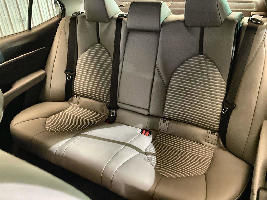 Used 2021 Toyota Camry SE w/ Cold Weather Package image 21