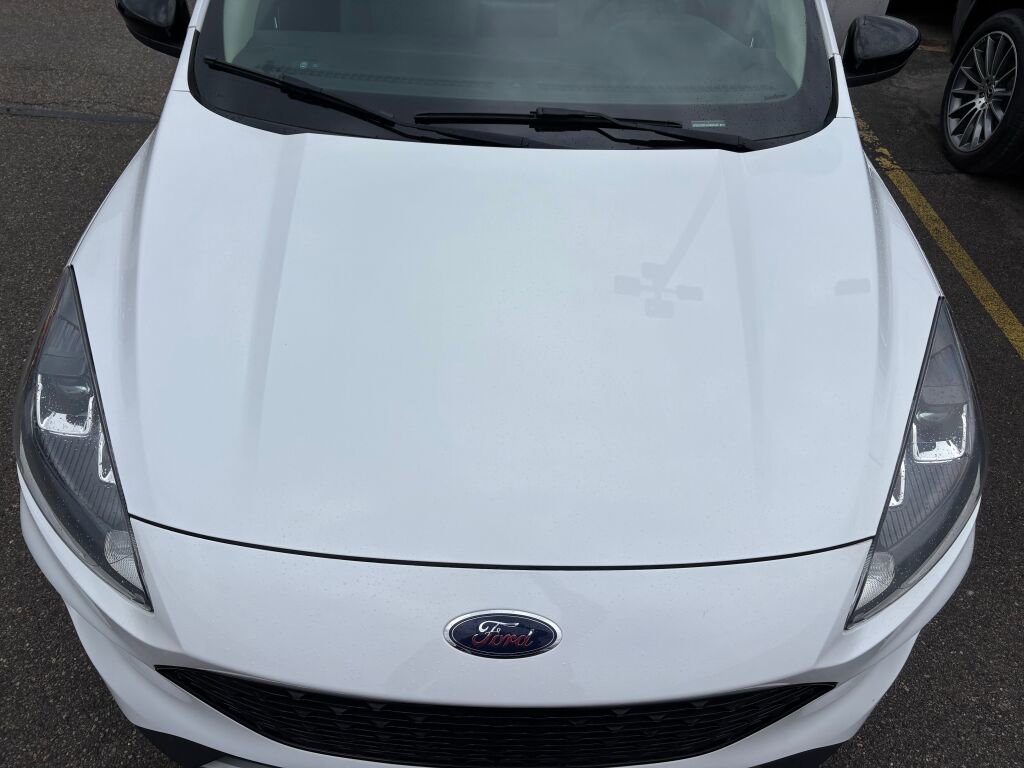 Used 2020 Ford Escape SE Sport image 34