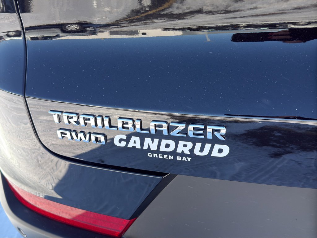 Used 2024 Chevrolet TrailBlazer LT w/ LT Cold Weather Package image 8