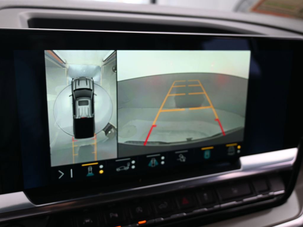 Used 2022 Chevrolet Silverado 1500 High Country image 25