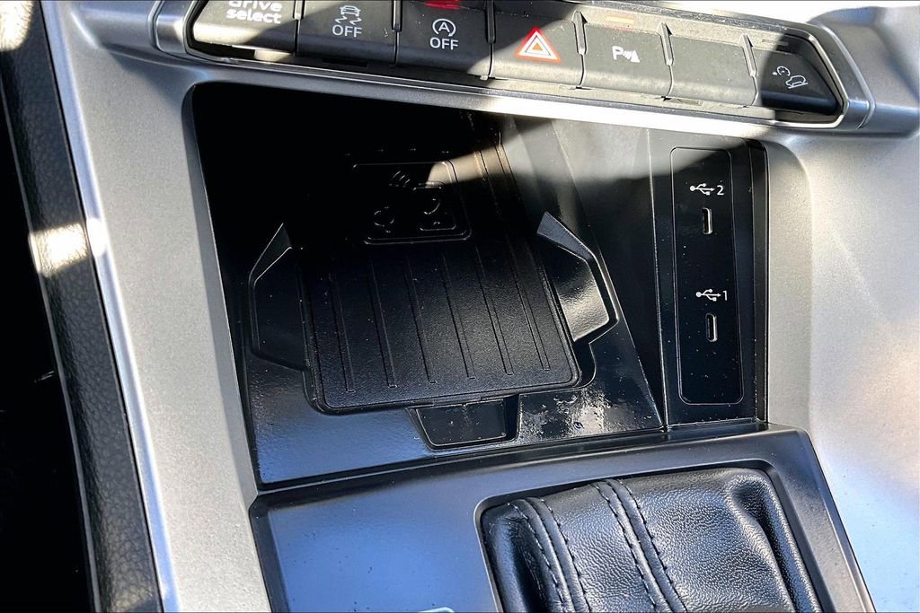 Certified 2025 Audi Q3 2.0T Premium w/ Convenience Package image 16