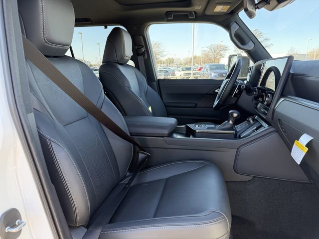 Used 2025 Lexus GX 550 image 30