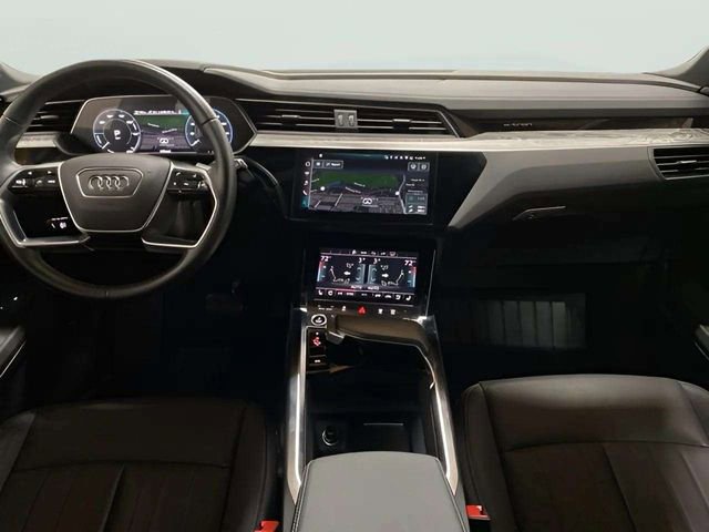 Used 2022 Audi e-tron Premium Plus w/ Premium Plus Package image 28