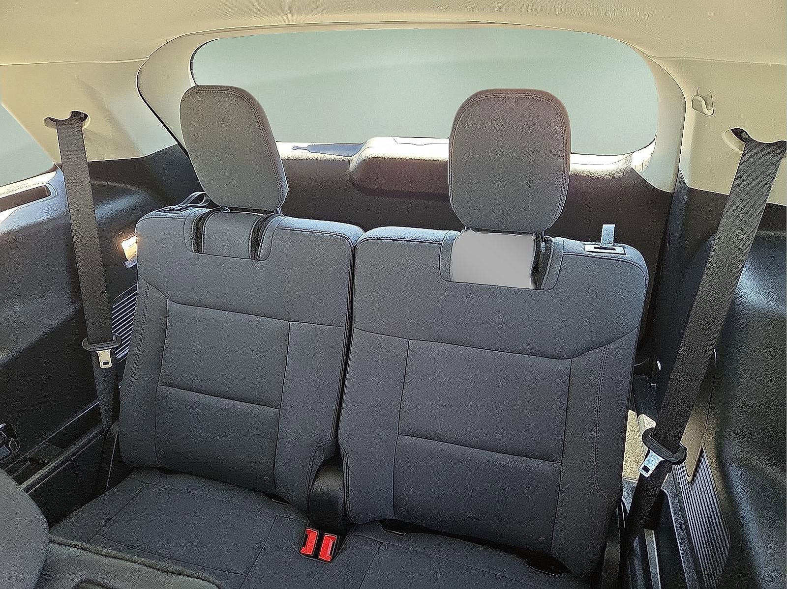 Used 2025 Ford Explorer Active AWD/4WD image 11