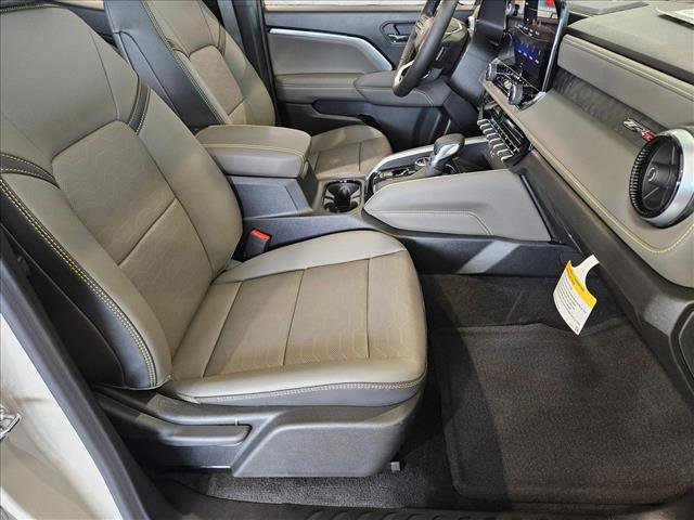 New 2026 Chevrolet Colorado ZR2 w/ Midnight Edition image 17