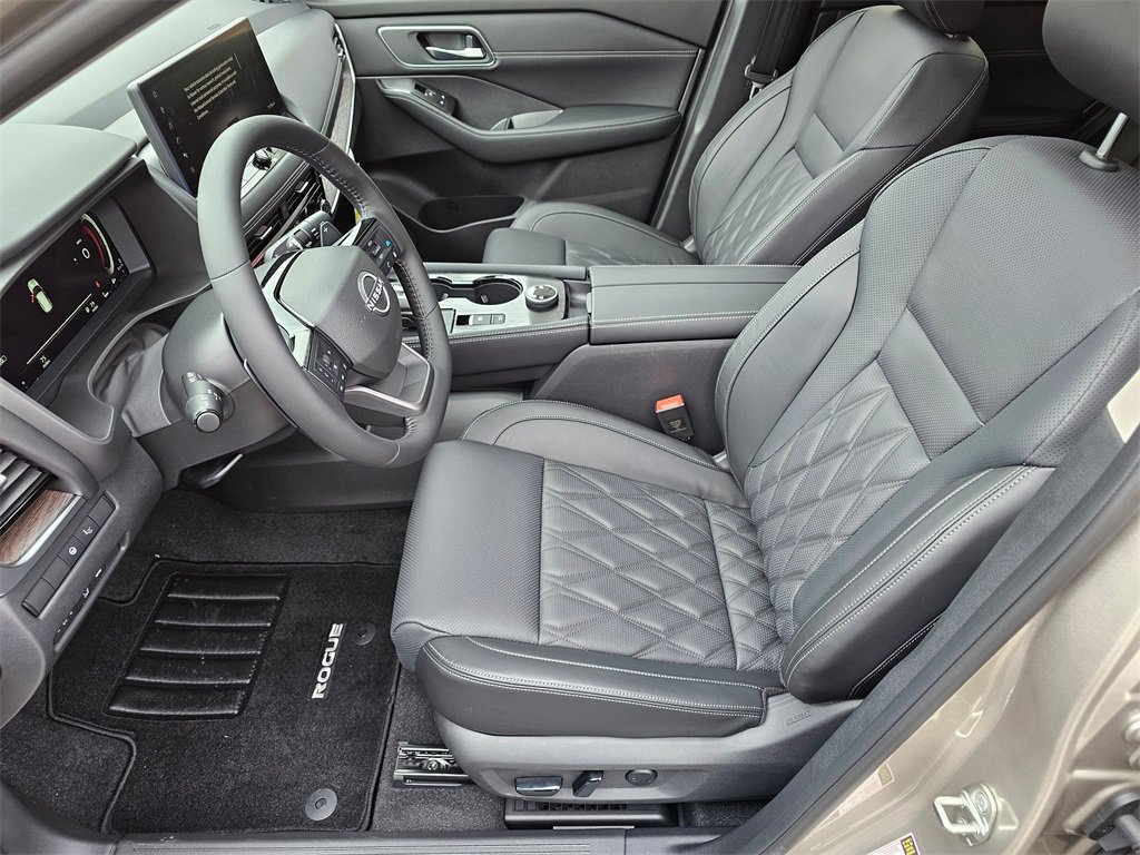 New 2026 Nissan Rogue Platinum image 7