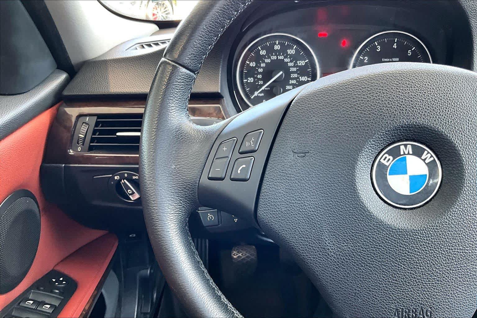 Used 2010 BMW 328i Sedan RWD image 16