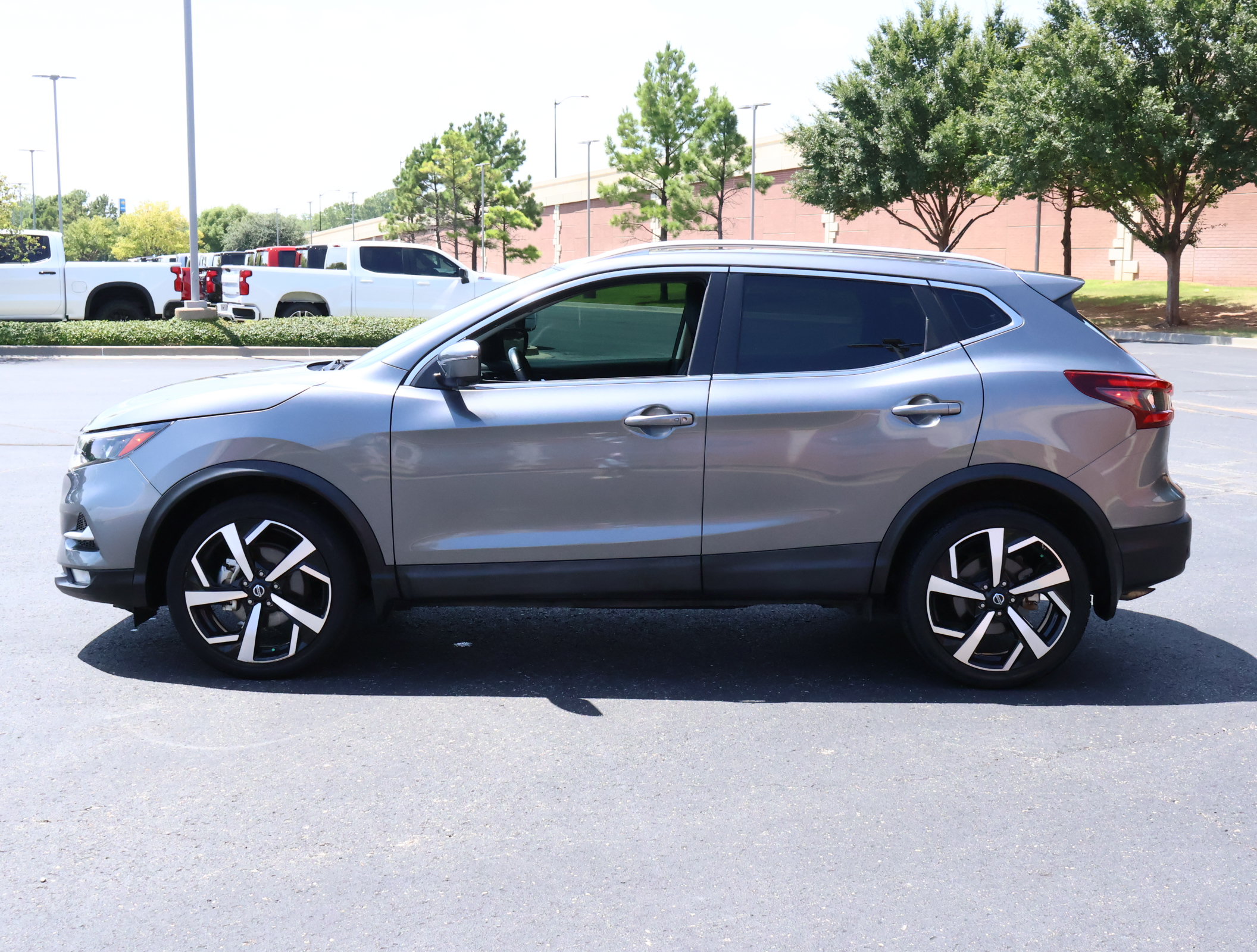 Used 2022 Nissan Rogue Sport SL w/ Premium Package AWD/4WD image 34