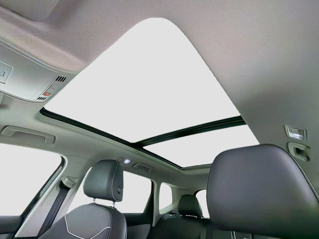 Certified 2023 Volkswagen Taos SE AWD/4WD image 21
