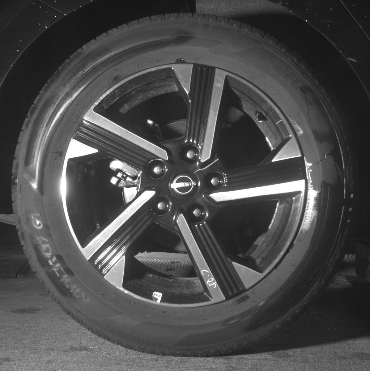 Used 2025 Nissan Sentra SV FWD image 15