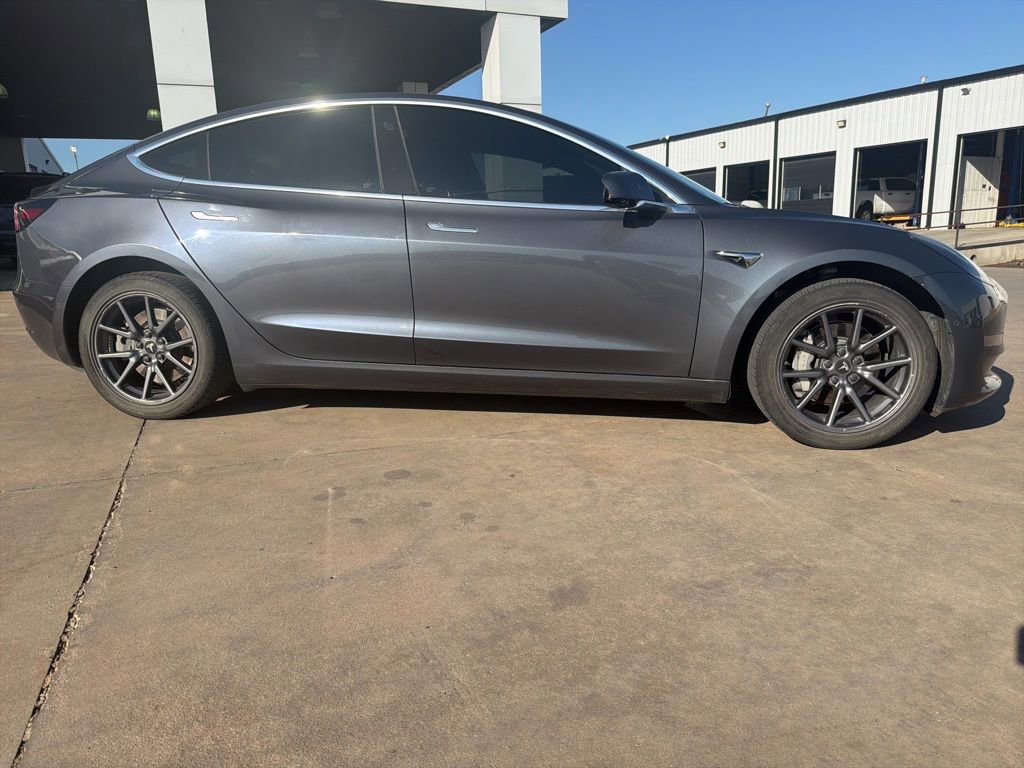 Used 2019 Tesla Model 3 Standard Range Plus RWD image 2