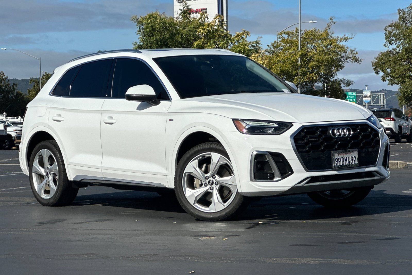 Used 2024 Audi Q5 2.0T Premium Plus w/ Premium Plus Package AWD/4WD image 2