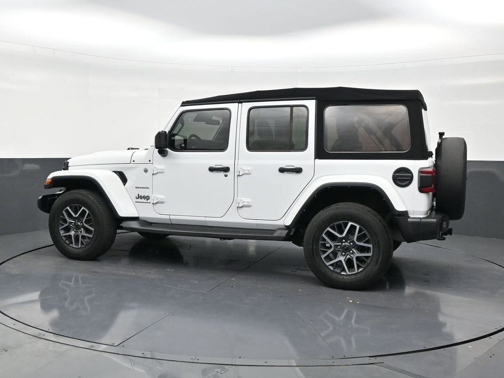 Used 2024 Jeep Wrangler Sahara image 2