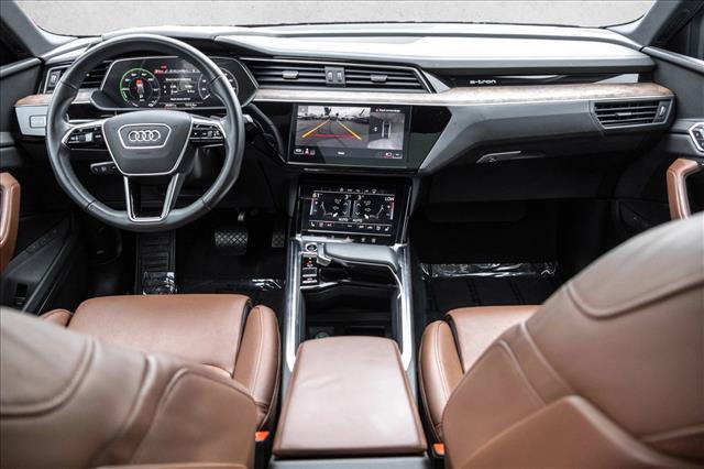 Used 2022 Audi e-tron Prestige w/ Prestige Package AWD/4WD image 21