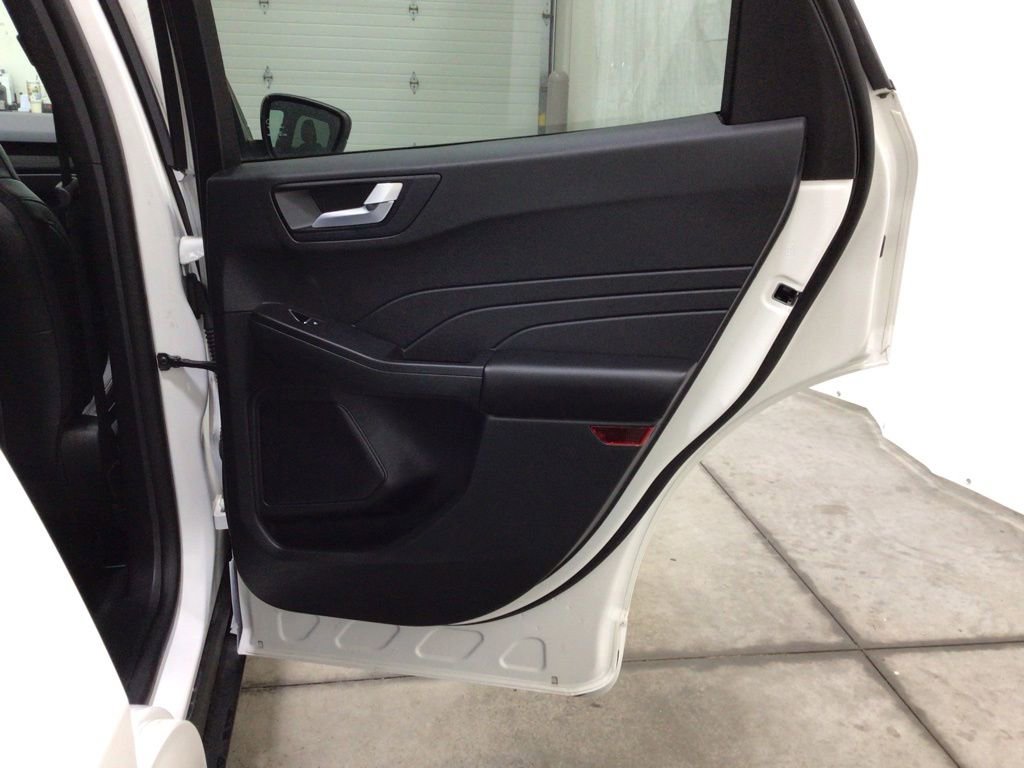 Used 2023 Ford Escape ST-Line w/ Tech Pack #1 AWD/4WD image 28