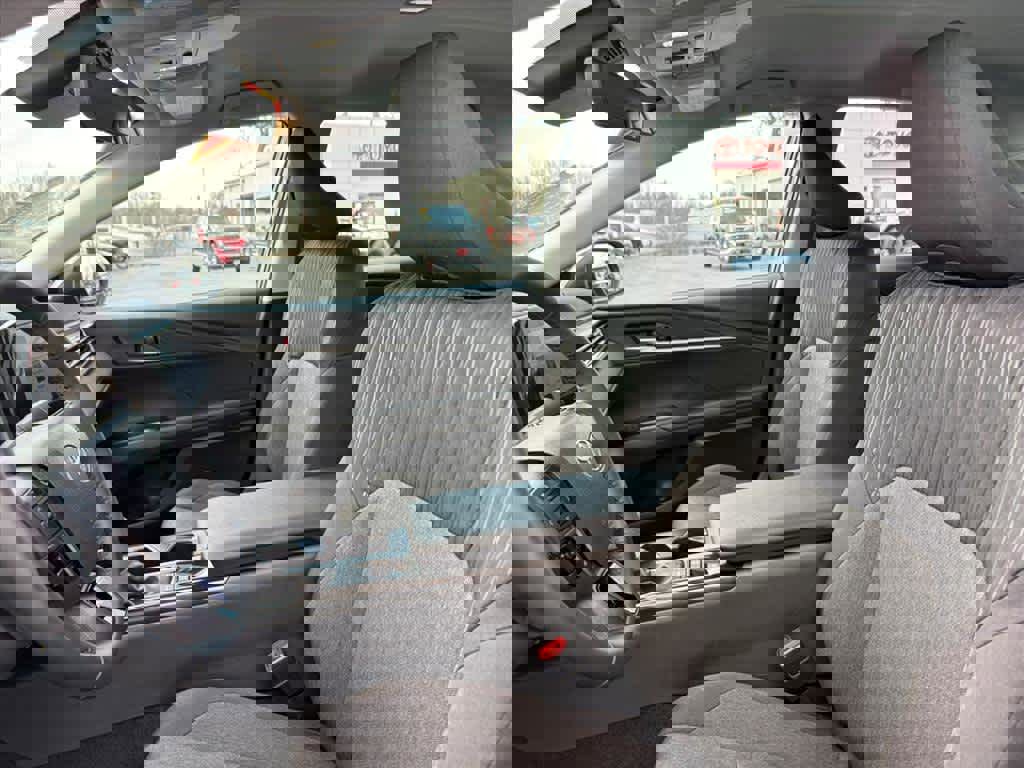 Used 2026 Toyota Camry LE w/ Convenience Package image 24